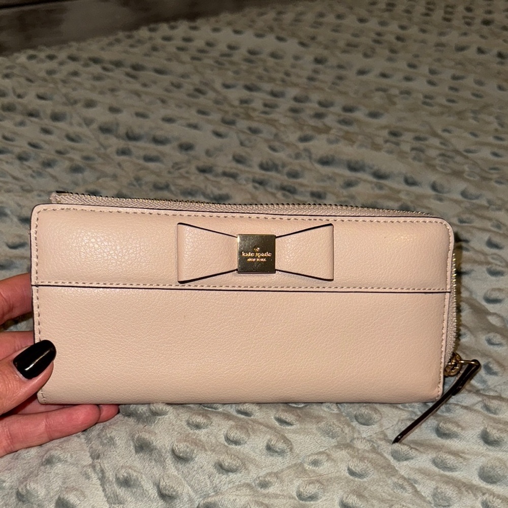 Kate Spade Cream Bow Wallet